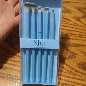 Make-Up Brushes